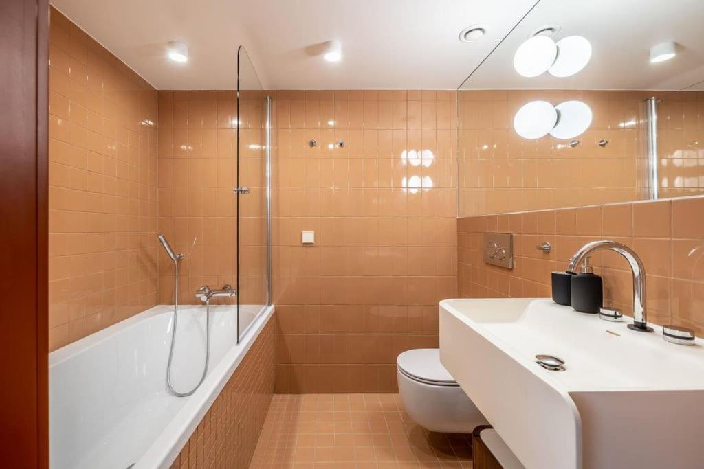 דירות ריגה Designer Loft In The City Center מראה חיצוני תמונה